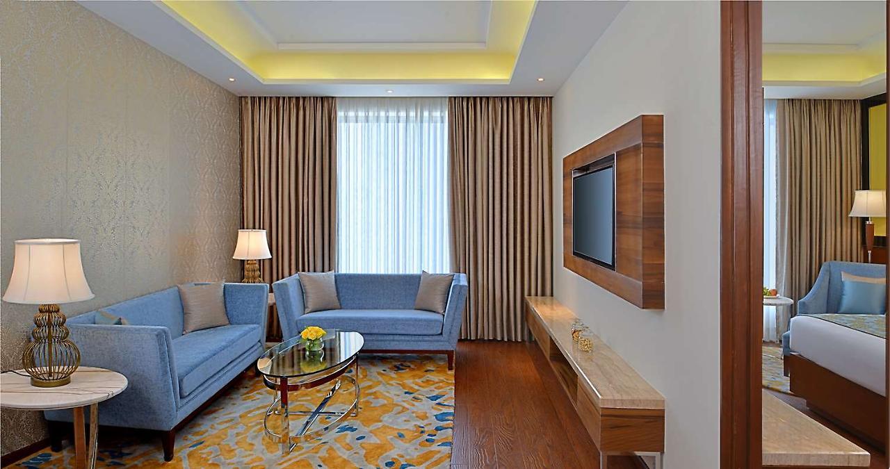 Radisson Gwalior Hotel ภายนอก รูปภาพ