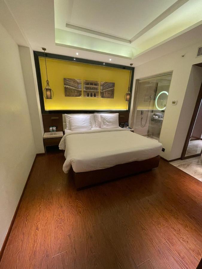 Radisson Gwalior Hotel ภายนอก รูปภาพ