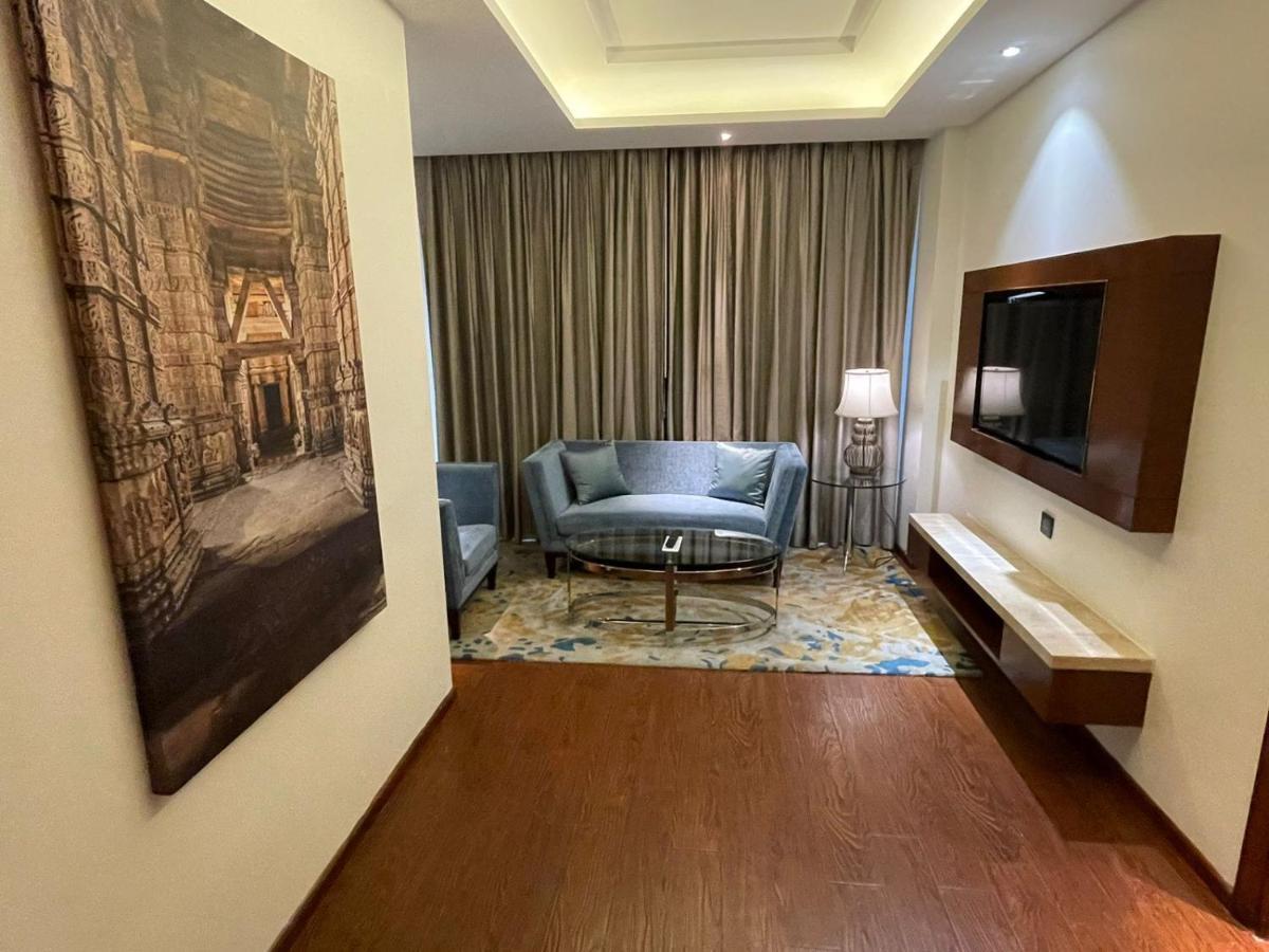 Radisson Gwalior Hotel ภายนอก รูปภาพ